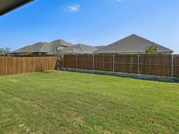2215  Currents Road , Princeton Texas 75407