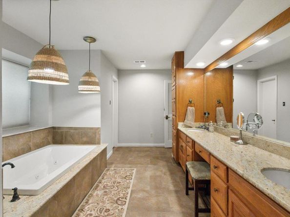 3907  Copperwood Court , Colleyville Texas 76034