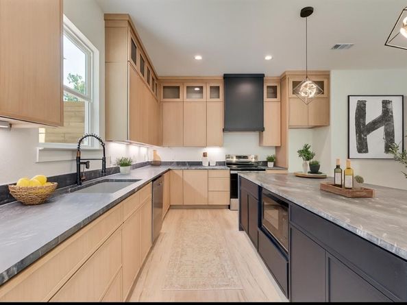 1318  Nokomis Avenue , Dallas Texas 75224