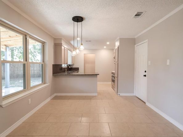 241  Berkshire Lane , Fort Worth Texas 76134