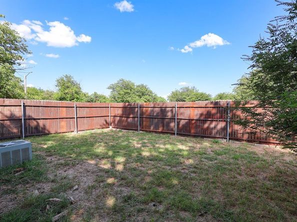 241  Berkshire Lane , Fort Worth Texas 76134