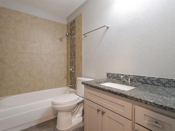 241  Berkshire Lane , Fort Worth Texas 76134