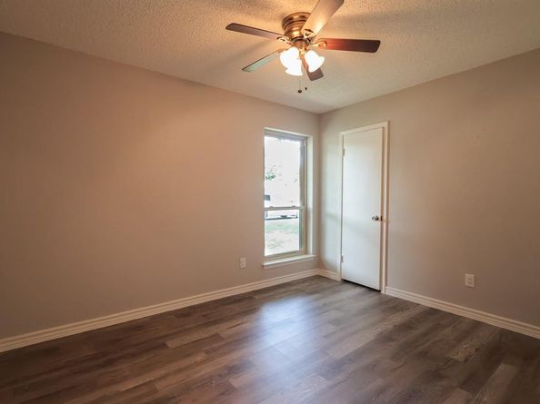 241  Berkshire Lane , Fort Worth Texas 76134