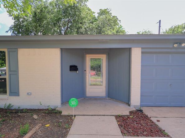 241  Berkshire Lane , Fort Worth Texas 76134