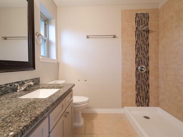 241  Berkshire Lane , Fort Worth Texas 76134