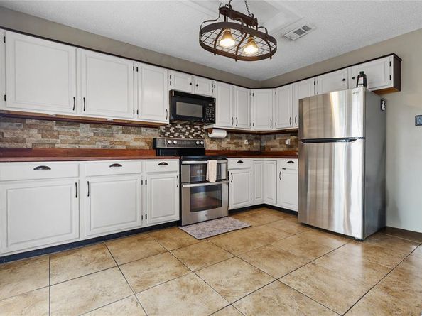 1520  Warwick Drive , Mansfield Texas 76063