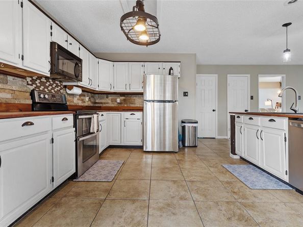 1520  Warwick Drive , Mansfield Texas 76063