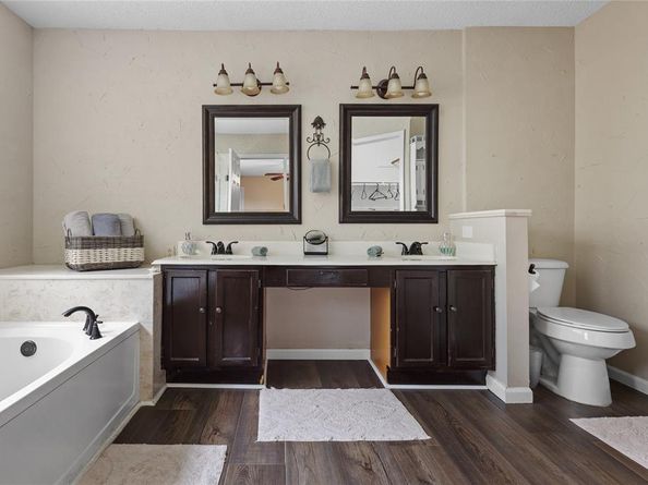 1520  Warwick Drive , Mansfield Texas 76063