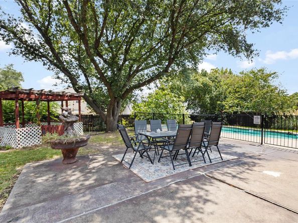 1520  Warwick Drive , Mansfield Texas 76063