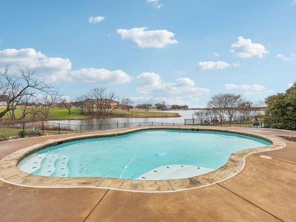 319  Golden Pond Drive , Cedar Hill Texas 75104