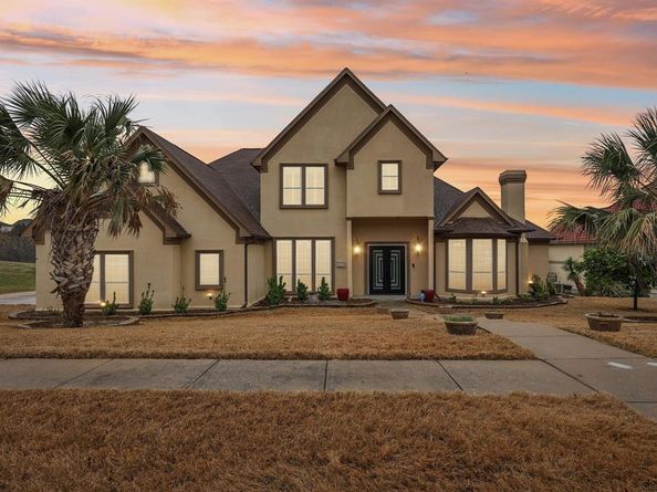 319  Golden Pond Drive , Cedar Hill Texas 75104