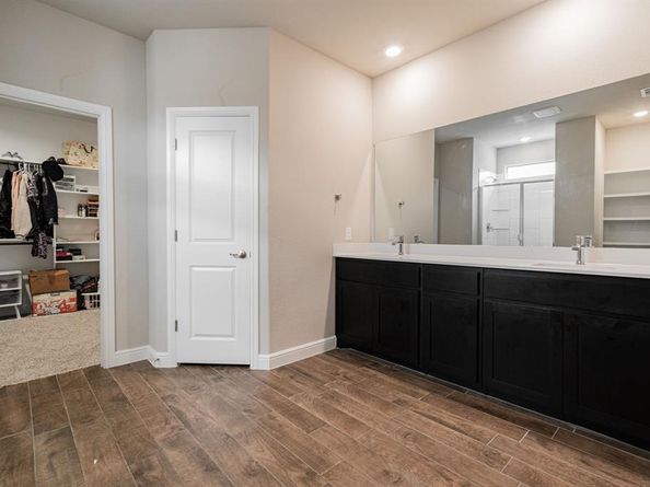 1229  Windsong Drive , Cedar Hill Texas 75104