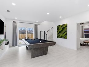 1810  Kraft Street , Dallas Texas 75212