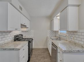 5053  Ridglea Lane  911, Fort Worth Texas 76116