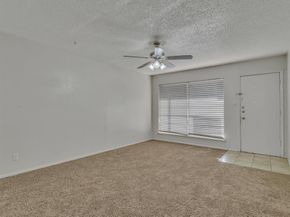 5053  Ridglea Lane  911, Fort Worth Texas 76116