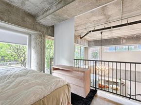 1001  Belleview Street  104, Dallas Texas 75215