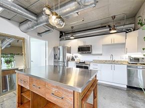 1001  Belleview Street  104, Dallas Texas 75215