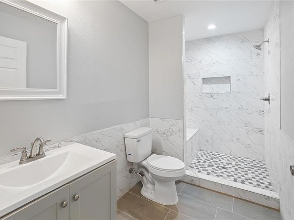 703 N Jester Avenue , Dallas Texas 75211