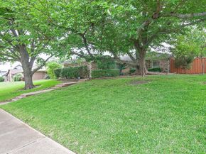 1912  Knob Hill Drive , Plano Texas 75023