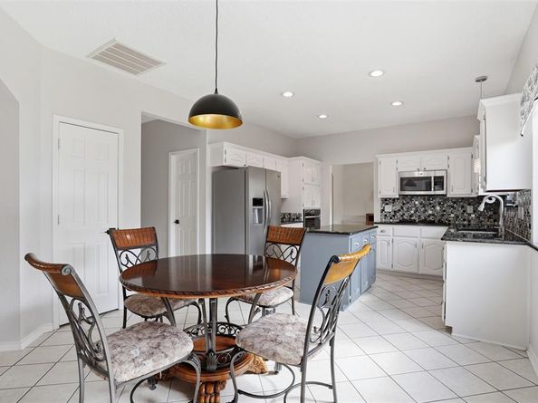 2010  Walnut Creek Trail , Garland Texas 75040