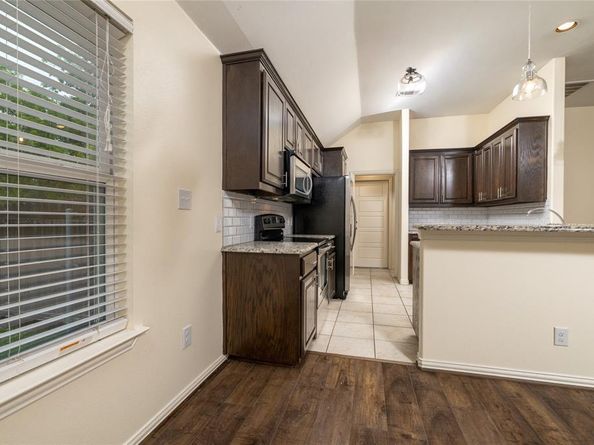 405  Kimbrough Road , Azle Texas 76020