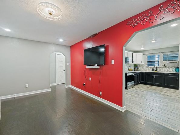 4332  Quails Lane , Fort Worth Texas 76119