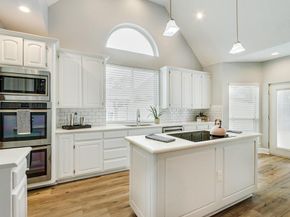 2813  Mesa Court , Hurst Texas 76054