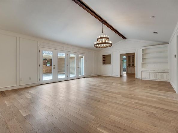 3728  Princess Lane , Dallas Texas 75229