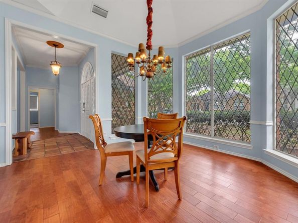 6214  Liberty Hill , Dallas Texas 75248