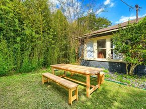 919 N Clinton Avenue , Dallas Texas 75208