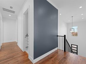 1320  Compton Street , Dallas Texas 75203