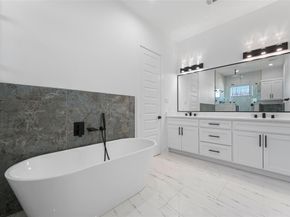 1320  Compton Street , Dallas Texas 75203