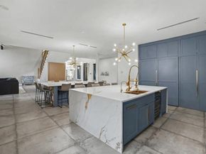 511 S Bluegrove Road , Lancaster Texas 75146
