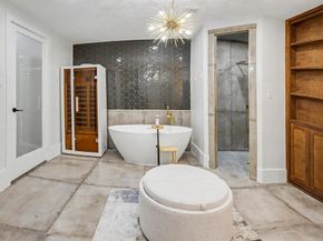 511 S Bluegrove Road , Lancaster Texas 75146
