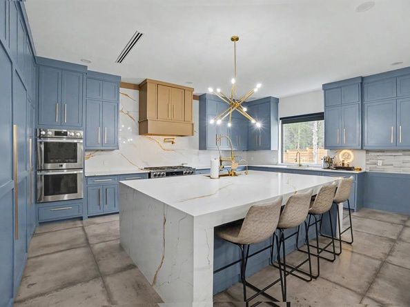511 S Bluegrove Road , Lancaster Texas 75146