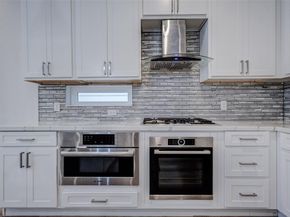2450 N Garrett Avenue  14, Dallas Texas 75206