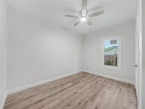 1211 E Cannon Street , Fort Worth Texas 76104