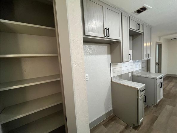 3982  Granite Hill Drive , Dallas Texas 75241