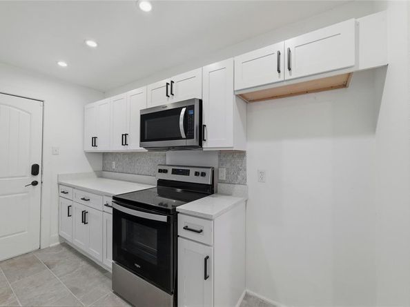 3071  Sunnyvale Street , Dallas Texas 75216