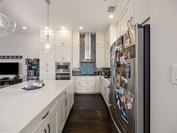730  Spanish Oaks Place , Dallas Texas 75204