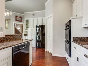6205  Twin Oaks Circle , Dallas Texas 75240