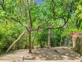 6205  Twin Oaks Circle , Dallas Texas 75240