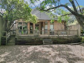 6205  Twin Oaks Circle , Dallas Texas 75240