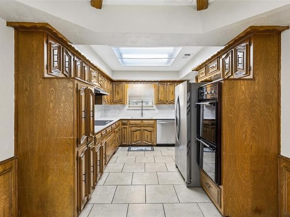 810  Meadowgate Drive , Garland Texas 75040