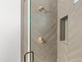 6231  McCommas Boulevard , Dallas Texas 75214