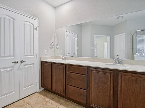 209  Riverdell Court , Lancaster Texas 75146