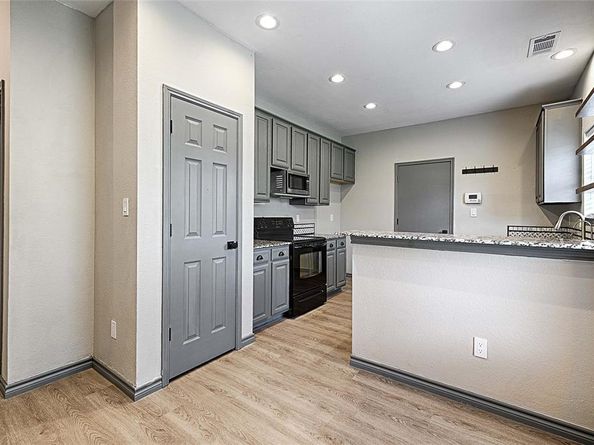 4805  Hunters Ridge Drive , Sachse Texas 75048