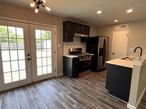 7005  Greenview Circle N, Fort Worth Texas 76120