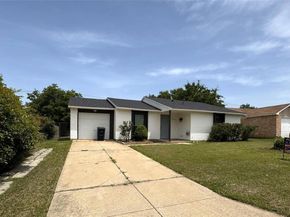 7005  Greenview Circle N, Fort Worth Texas 76120