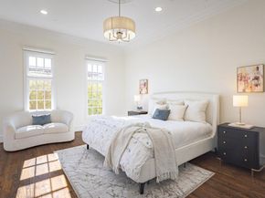 2224  Worthington Street , Dallas Texas 75204